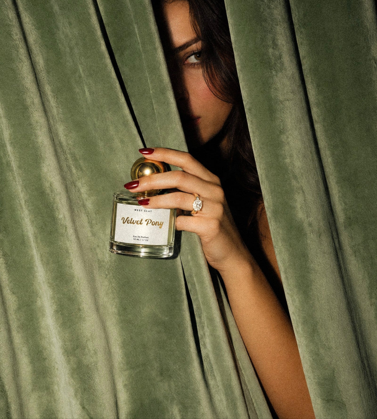 Fall 2026 Perfume Trends: The Notes We’re Wearing Now